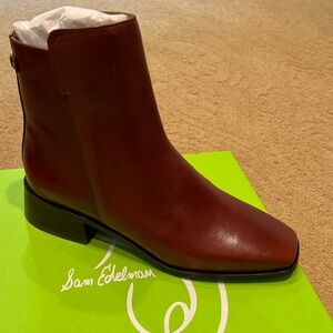 New in Box Sam Edelman. Bootie in brown leather, size 10